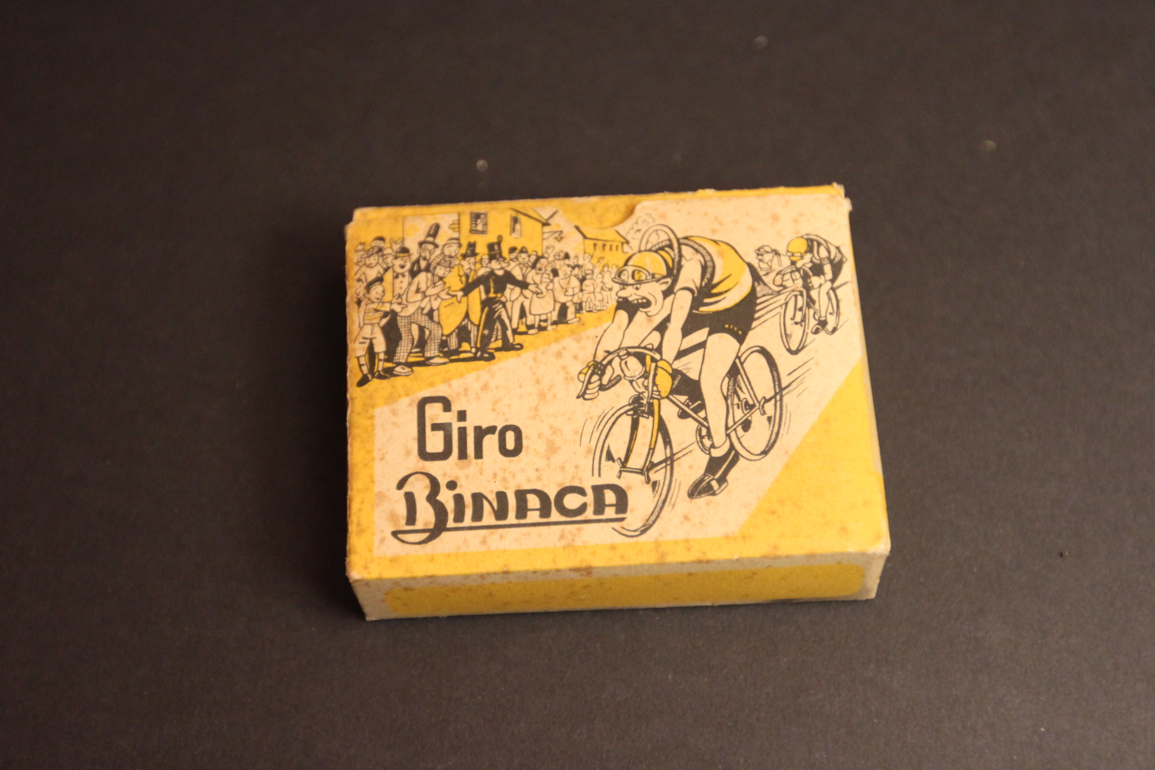 GIOCO DI CARTA PUBBLICITARIO