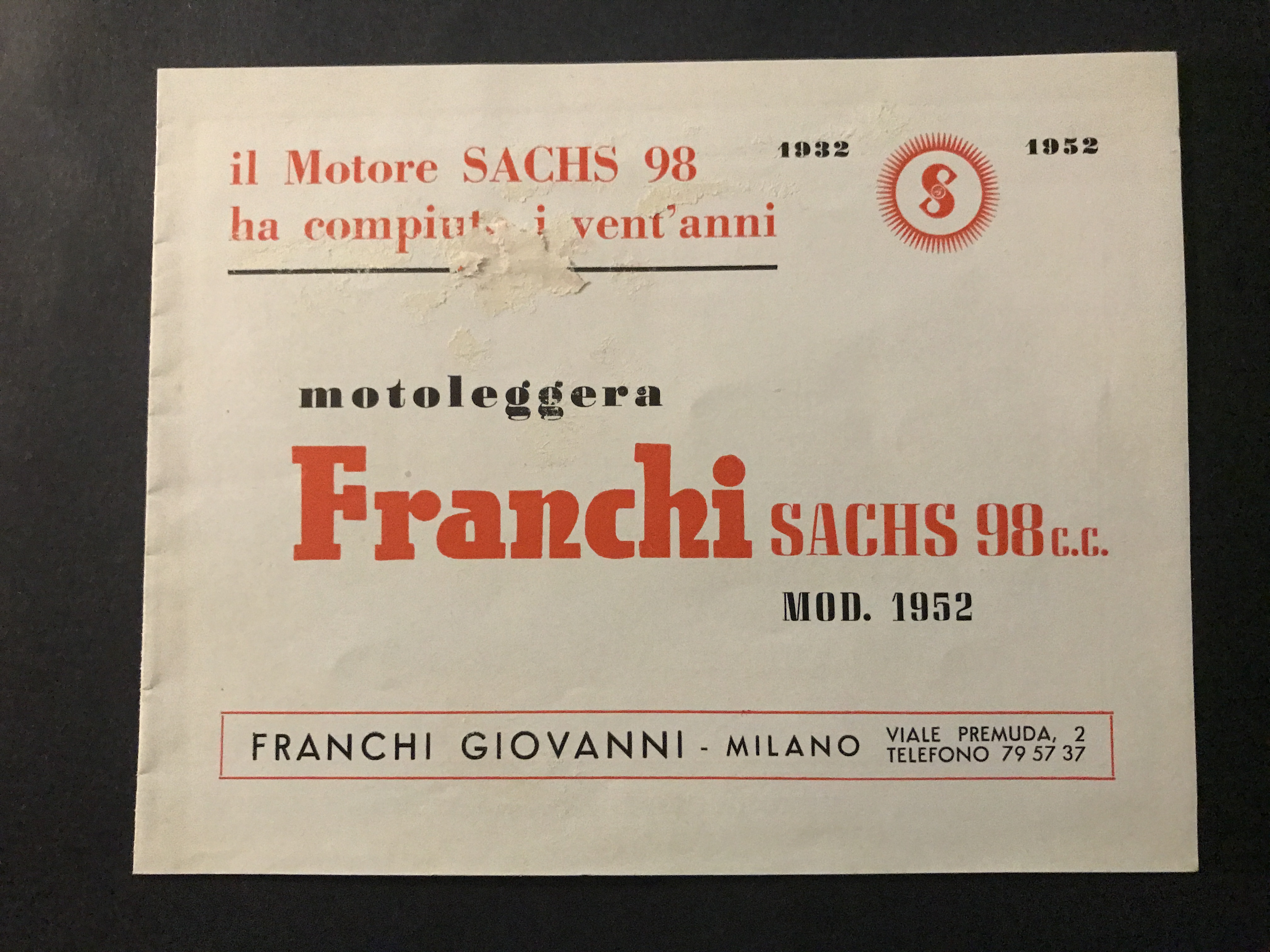 MOTO BROCHURE