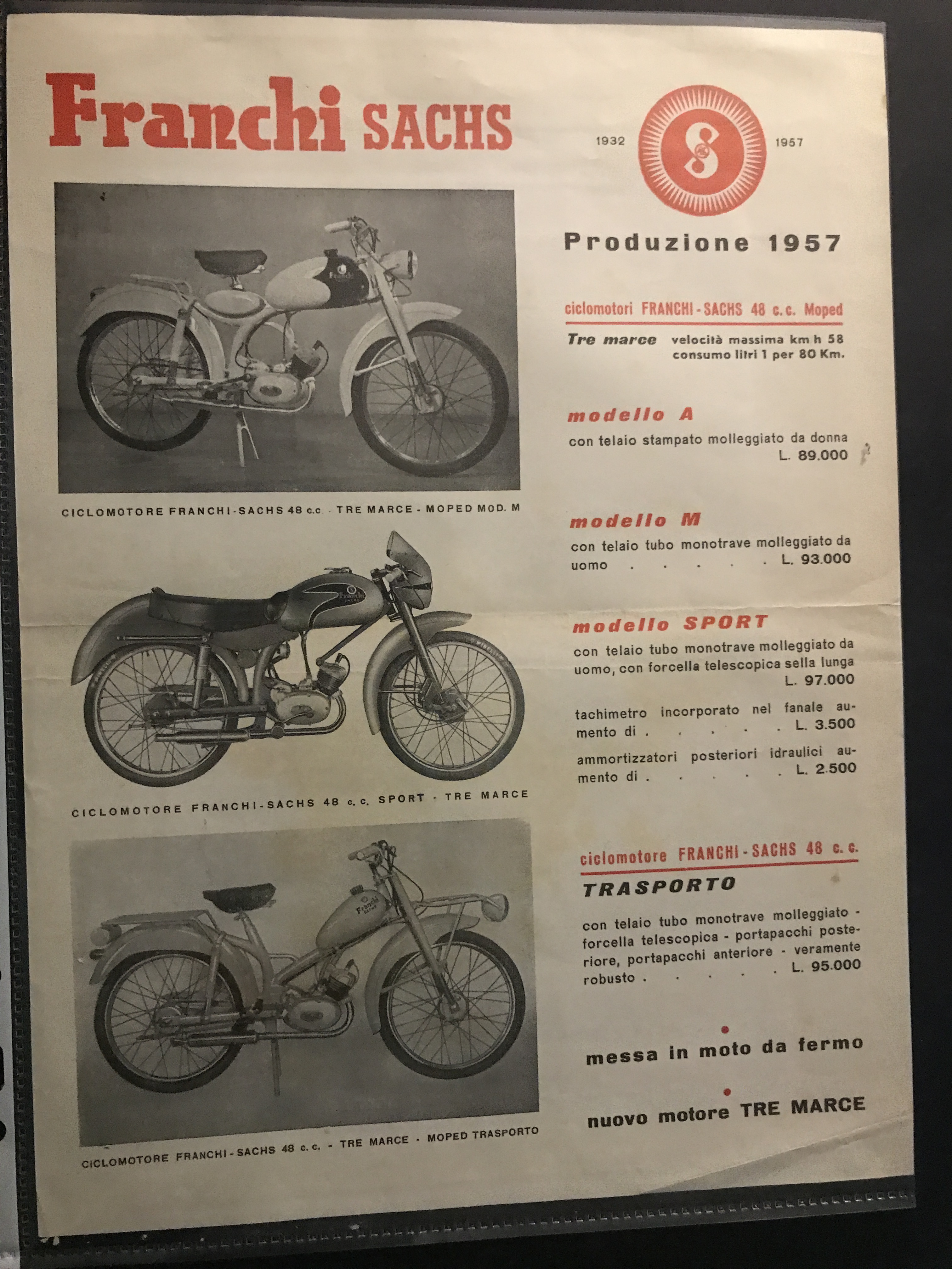 MOTO BROCHURE