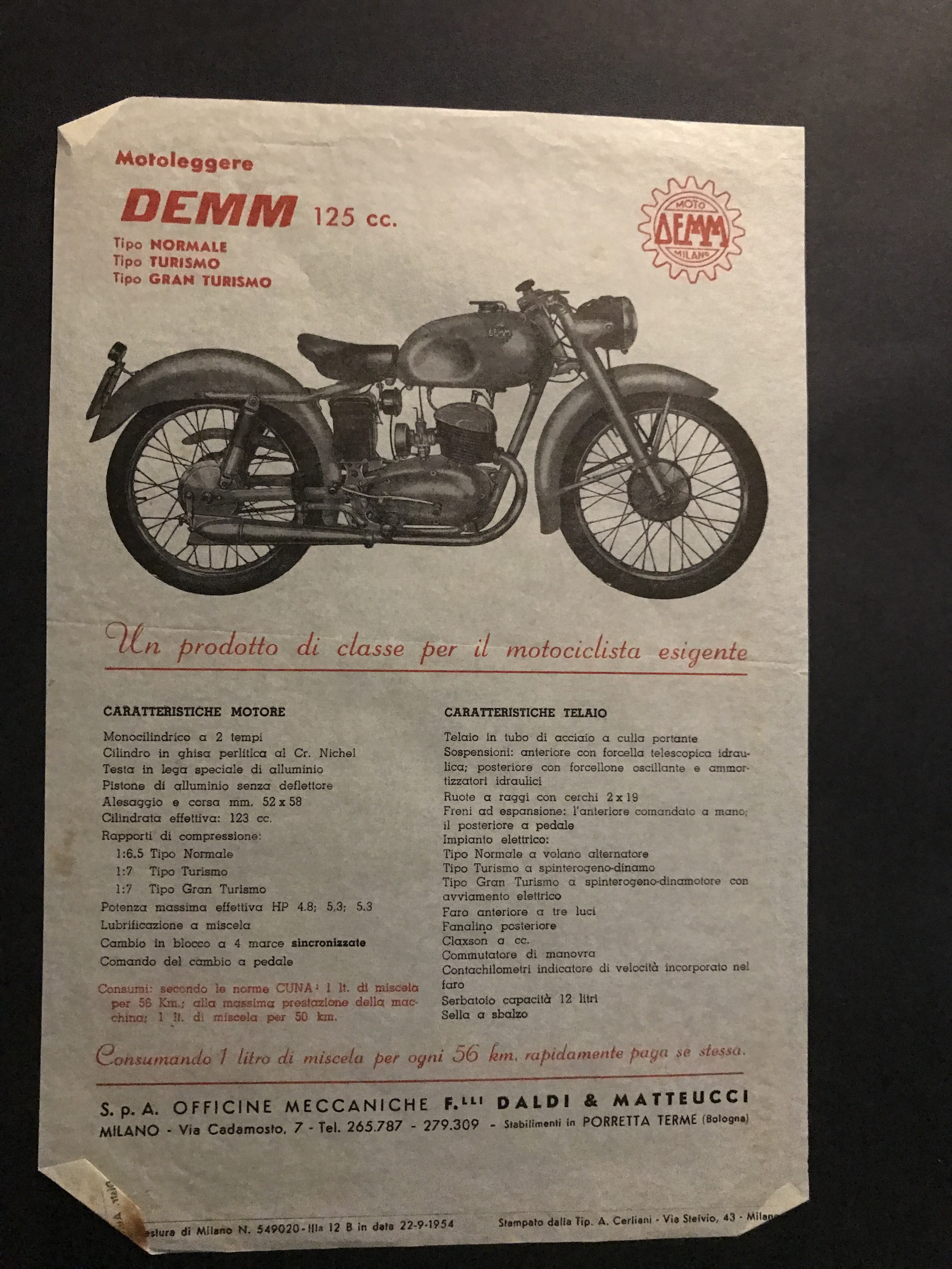 MOTO BROCHURE