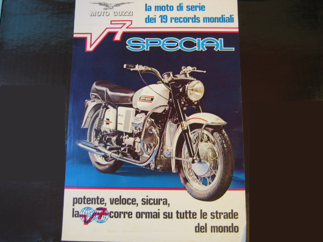 BROCHURE MOTO GUZZI V7