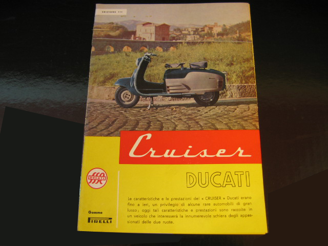 BROCHURE MOTO SCOOOTER DUCATI CRUISER