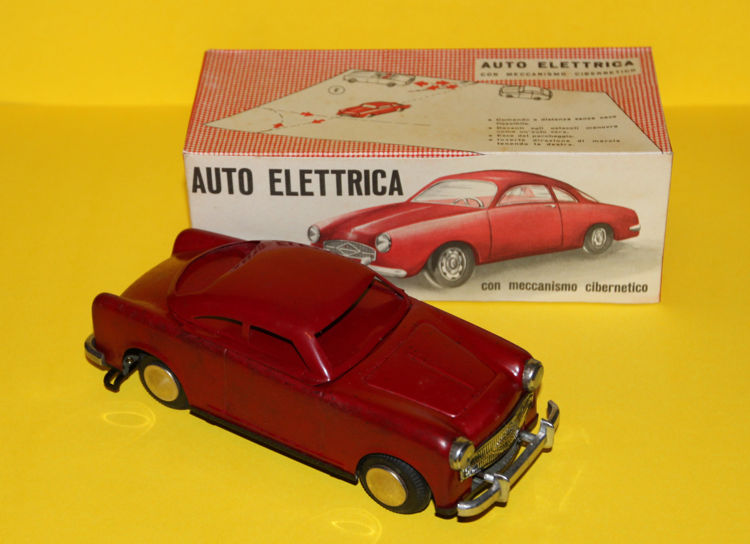 ITALIAN TIN TOY CAR