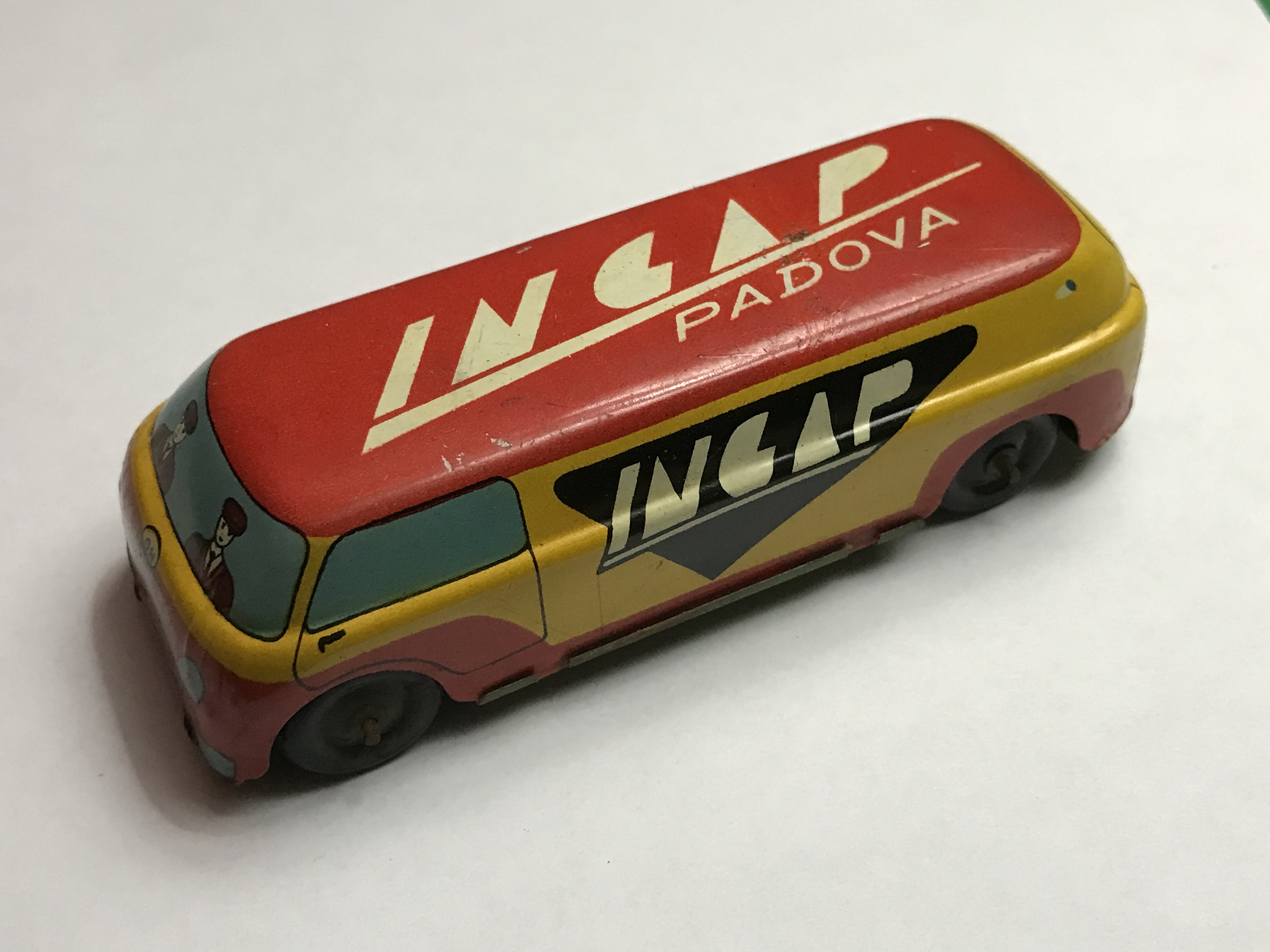 ITALIAN TIN TOY CAR