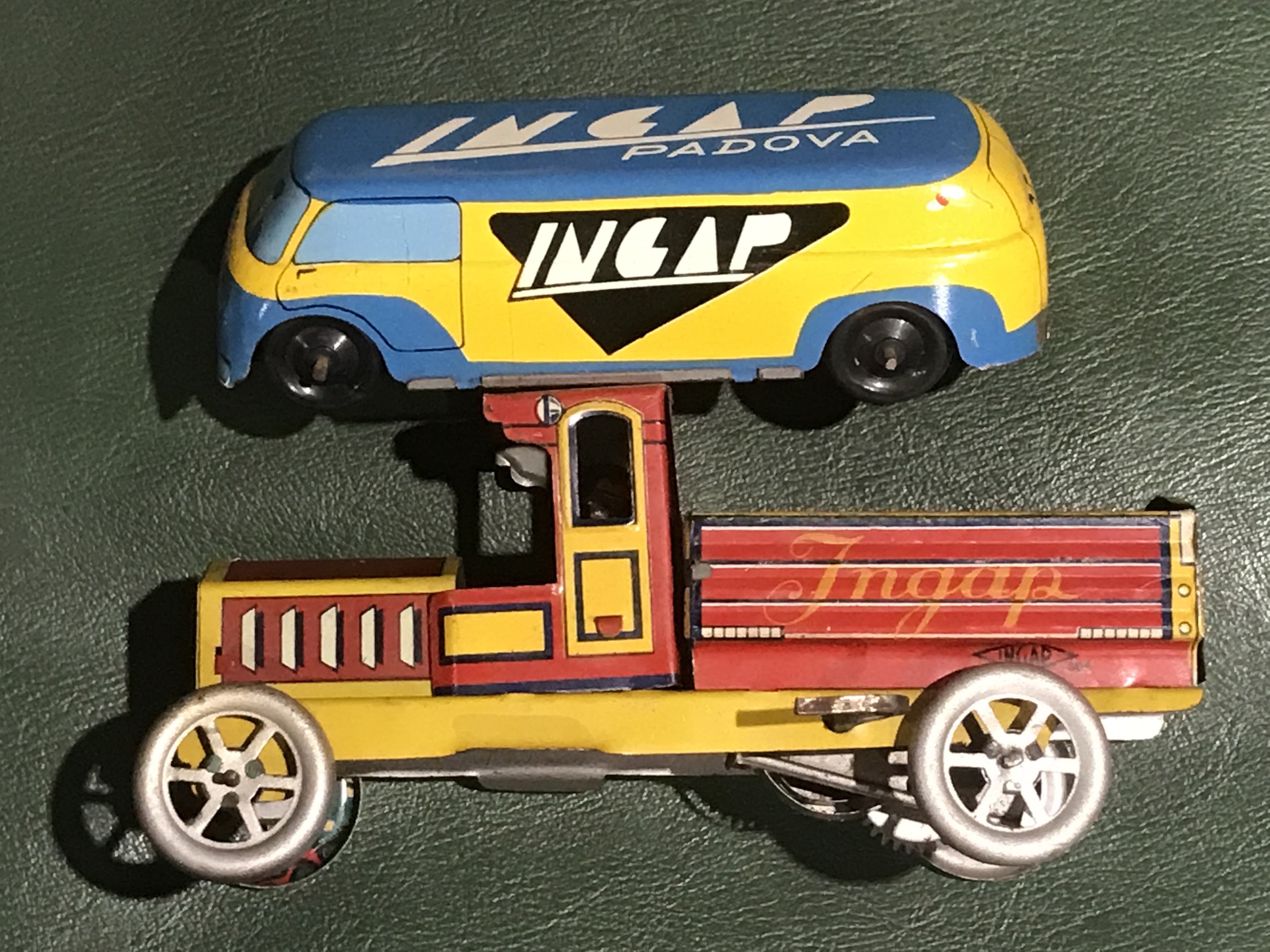 ITALIAN TIN TOY CARS